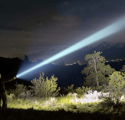 Neue Titan-Laser-Taschenlampe